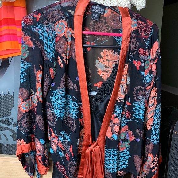 Assortment of clothes - Picture 6 of 16